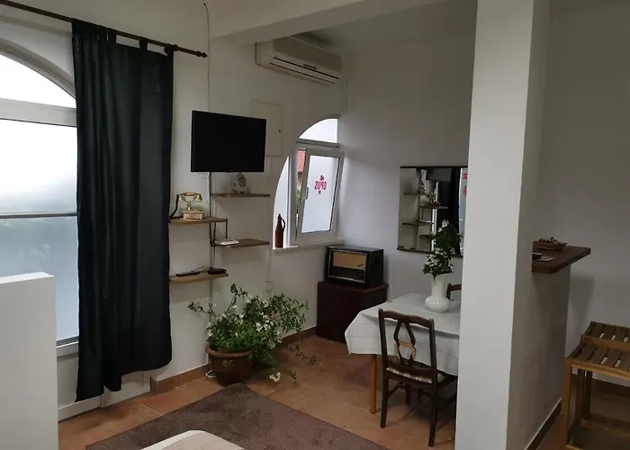 Opus One - Private Parking