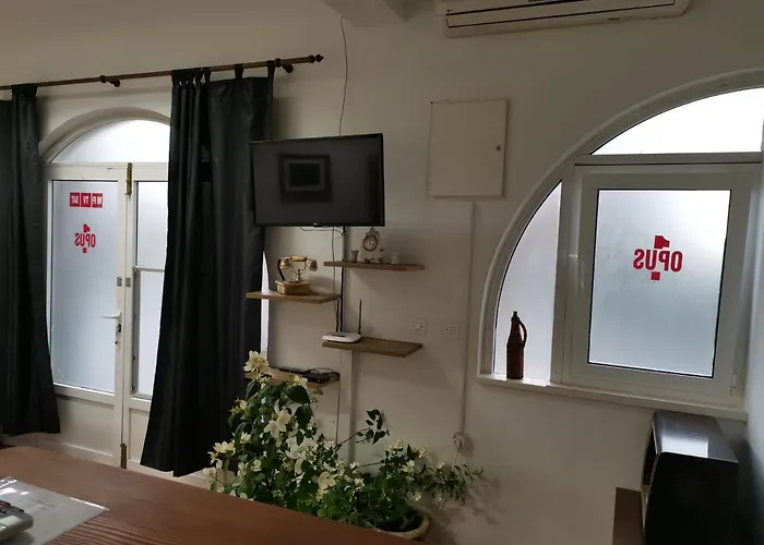 Opus One - Private Parking *