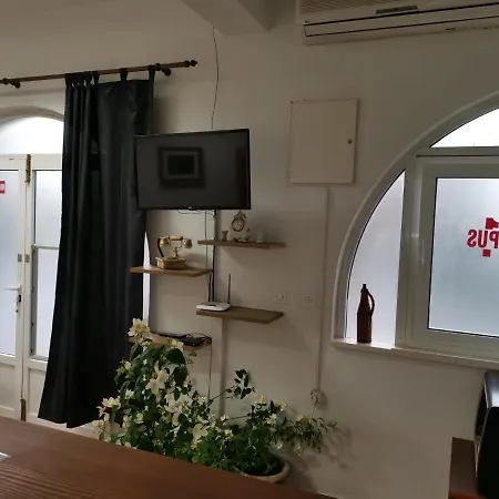 Opus One - Private Parking *